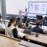 01-2_professor_medical_lecture_2